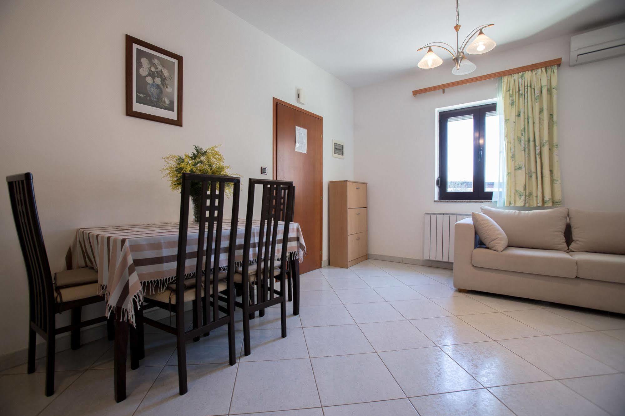 Apartments Villa Mara Rovinj Exterior foto