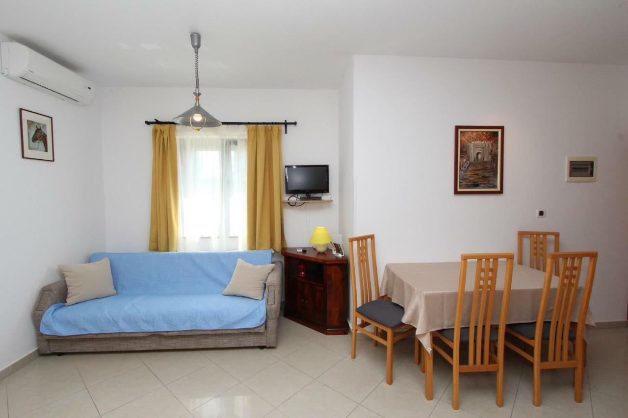 Apartments Villa Mara Rovinj Quarto foto