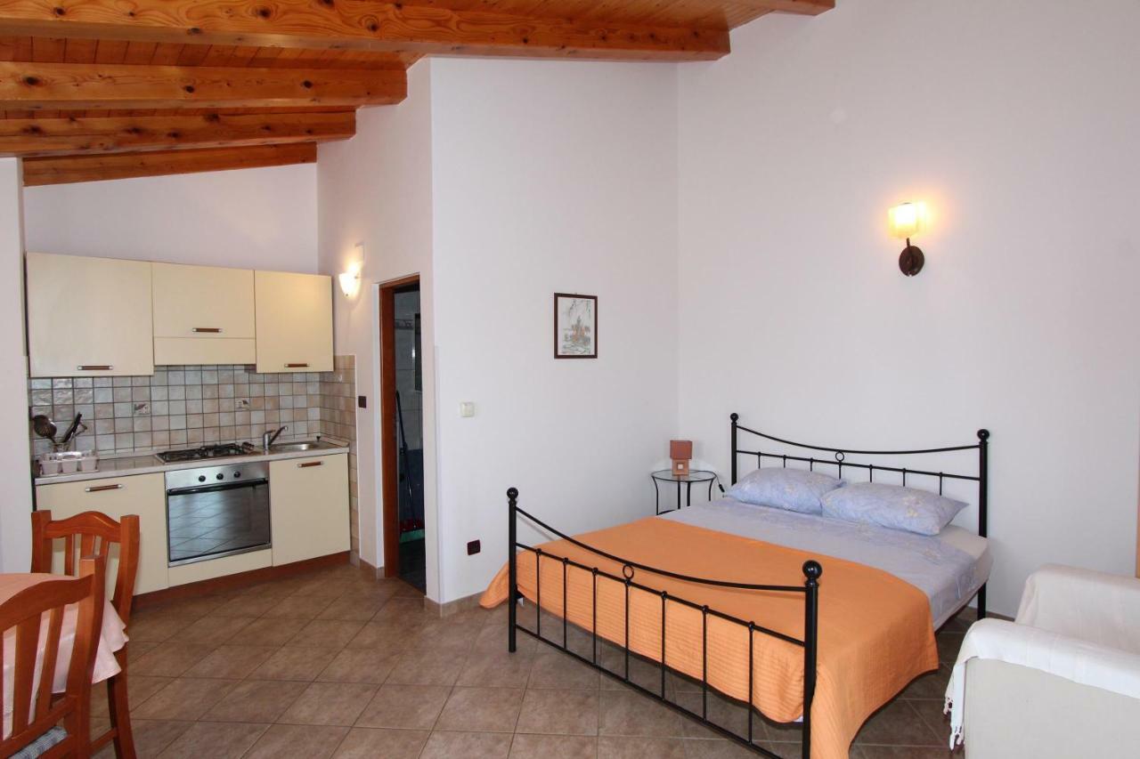 Apartments Villa Mara Rovinj Quarto foto